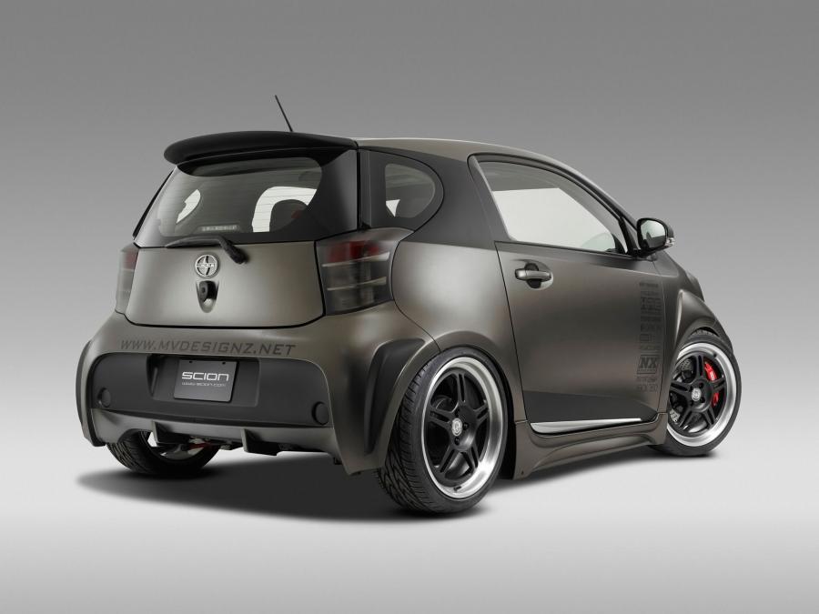  Toyota iQ by Sibal 2011 года  (фото 11 из 12)